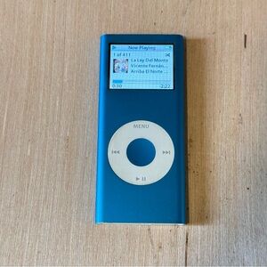 Apple iPod Nano 2ndGen 4GB Silver Model:A1199 Tested Good w/Charg 411 Songs-Read